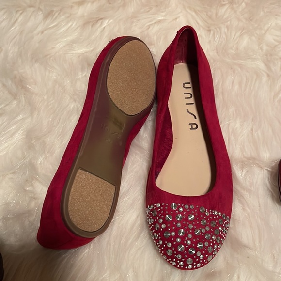 3 for 1 pairs of shoes - Picture 2 of 5